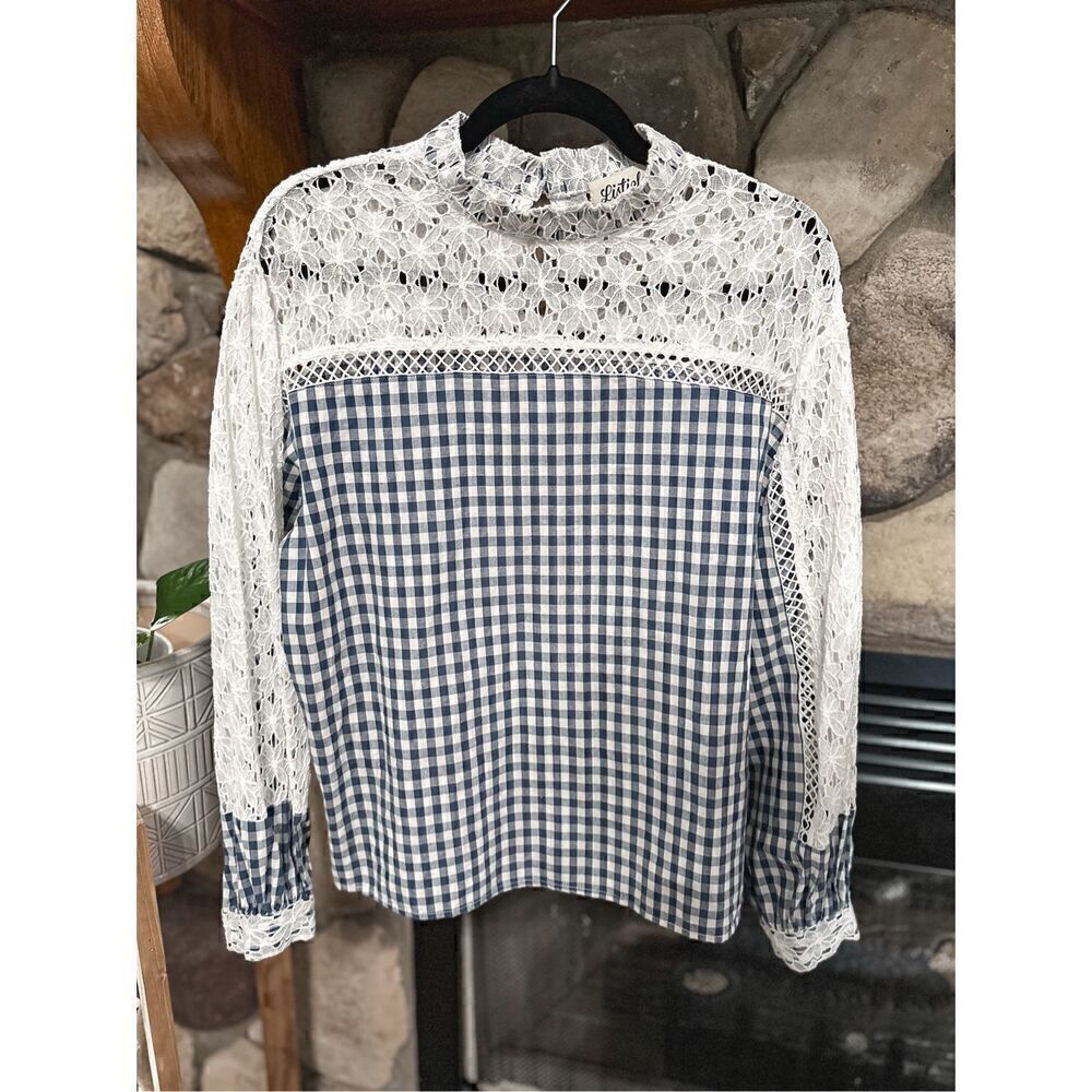 Listicle Navy Top